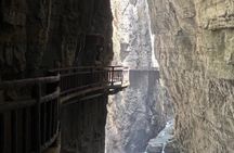 Chongqing 816 Nuclear Plant and  Wuling Mountain canyon adventure