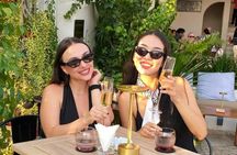 Saigon luxury and snapshots walking tour in Thao Dien