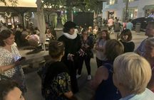 Don Quixote guided tour in Barrio de las Letras with churros tasting