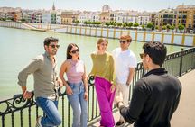 Gastronomic tour with tapas, wine and rooftops
