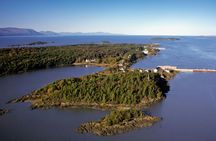 Day trip to Grosse-Île with cruise and bus transfer from Québec City