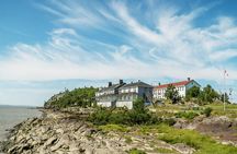Day trip to Grosse-Île with cruise and bus transfer from Québec City