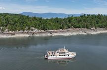 Guided cruise to the secret islands of the St Lawrence