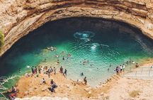 Natural wonders full-day tour of Oman