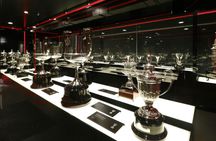 Atlético de Madrid team arrival experience and football match ticket