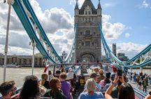 London sightseeing tour on a vintage open-top bus