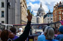 London sightseeing tour on a vintage open-top bus