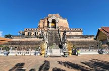 Half-day Chiang Mai temples and cafés tour by van charter with driver