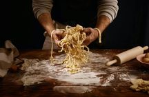 Sardinian pasta cooking class with local chefs in Olbia