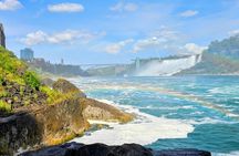 Guided tour of Niagara Falls with boat ride and maple tasting