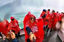 Guided tour of Niagara Falls with boat ride and maple tasting