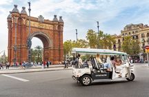 1-hour express tour of Barcelona in a private electric tuk-tuk