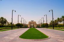 Story of Dubai tour via traditional trolley with traditional dinner