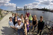 Vibes of Berlin private bike tour