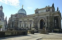 Dresden Christmas walking tour in Old Town and Striezelmarkt