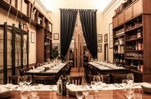 Guided wine tasting and food pairing dinner near the Pantheon