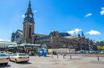 Guided tour tracing The Beatles' footsteps in Hamburg with a local