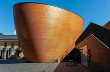 2-hour private Helsinki architecture walking tour with local guide