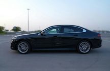 Private one-way transfer to or from Dubai Airport