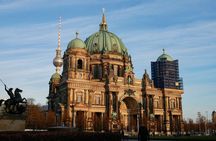 Berlin's history audio tour with Hamburger Bahnhof access