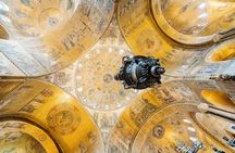 Venice small-group walking tour with St. Mark's Basilica and Gondola Ride