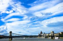 Private historical tour through Budapest with a local