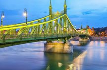 Private architectural tour through Budapest with a local expert