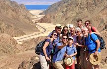 Dahab City Tour by Night with Seafood Dinner from Sharm El Sheikh