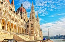 Discover Budapest on a guided tour with a local