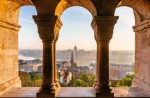 Discover Budapest on a guided tour with a local