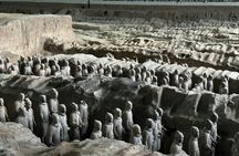 Terracotta Warriors and Chengdu-Xi'an City Wall bullet train trip