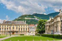 A local guide takes you in a guided tour of Grenoble