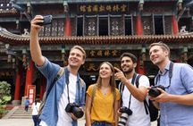 Panda Base and city highlights private day tour in Chengdu