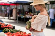 Guided walking tour around Toulon with a local guide