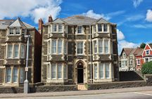 Cardiff 1-hour tour with a local