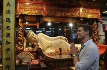 Shanghai private tour with iconic landmarks of the old and new city