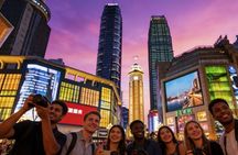 Private Yangtze River cruise by night in Chongqing