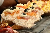 Shared walking tour of San Sebastian with pintxo tasting