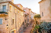Discover Antibes in 1 hour with a local