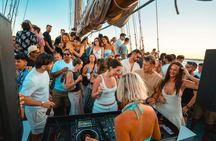 Lisbon boat party and sunset sailing tour