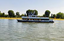 Scenic boat tour between Bonn and Königswinter
