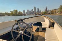 Private boat tour for up to 18 people in Frankfurt with skyline view