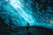 Crystal ice cave tour in Vatnajökull national park