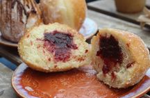 Edinburgh doughnut tour with local history and sweets tasting