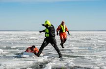 Ice experience in the Helsinki archipelago