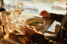 Audioguided tour of the Eiffel Tower with lunch