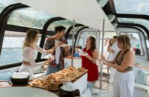 Afternoon cruise in Lisbon with traditional buffet, and open bar