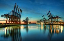 Private walking tour of Hamburg's Port Promenade and maritime history
