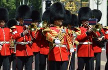 Changing of the Guard walking tour in London