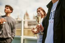 Brunch and cruise on the Danube with Prosecco